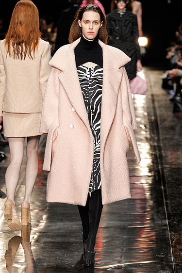 hbz-coat-trend-carven-pink-011-lgn